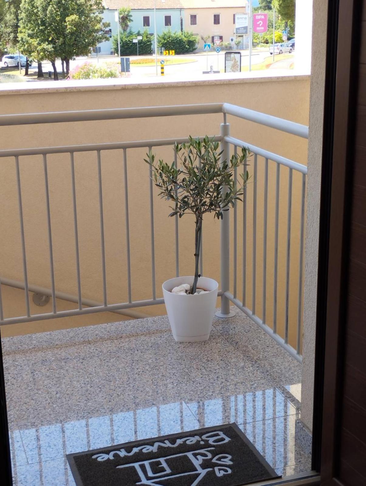 Apartamento Maestral Poreč Exterior foto
